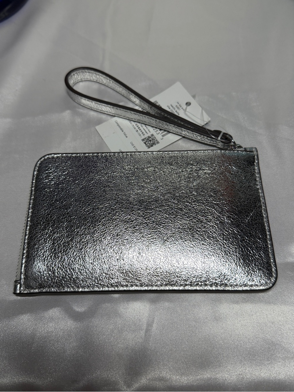 Kate Spade Metallic Silver Wristlet NWT - Picture 2 of 3